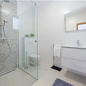 3 bedroom villa with infinity pool in Mlini, sleeps 6